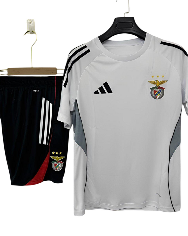 Kit Adidas Sport Lisboa e Benfica Camisola + Calção  25/26   Branco