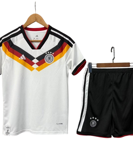 Kit Adidas Alemanha  Camisola + Calção 25 / 26 Equipamento Principal