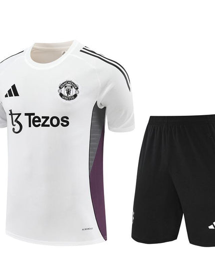 Kit Manchester United White