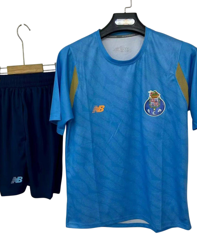 Kit New Balance Camisola + Calção Futebol Clube do Porto 25/26 Treino 2