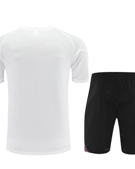 Kit Manchester United White