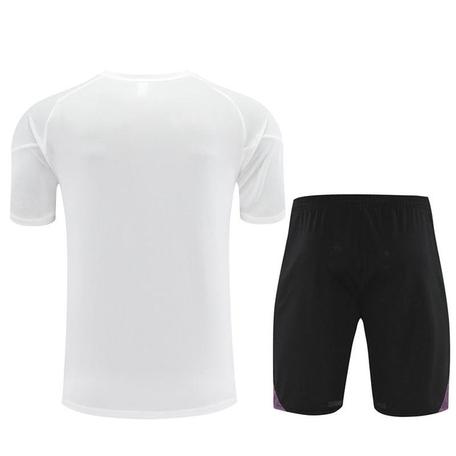 Kit Manchester United White